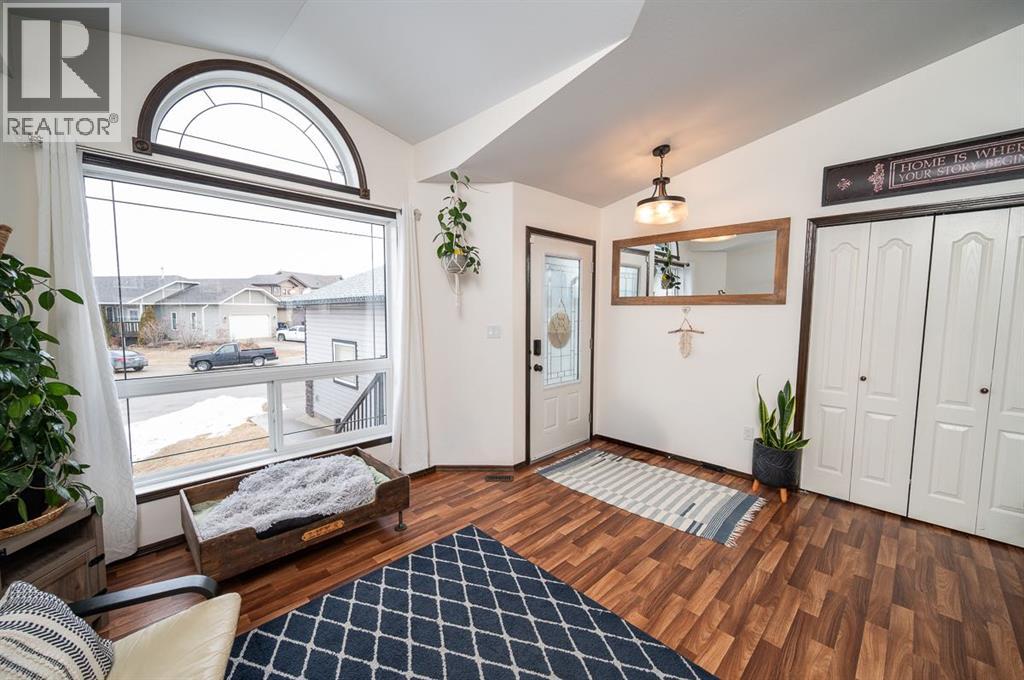 22 Sparrow Close, Blackfalds, Alberta  T4M 0K6 - Photo 4 - A2299205