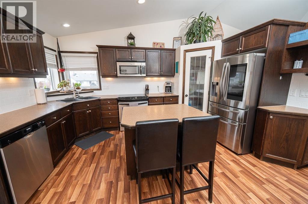 22 Sparrow Close, Blackfalds, Alberta  T4M 0K6 - Photo 6 - A2299205