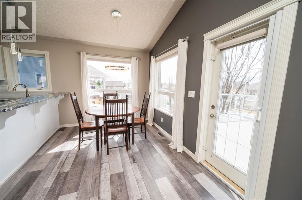 60 Daniel Close, Red Deer, Alberta  T4R 3M3 - Photo 7 - A2300273