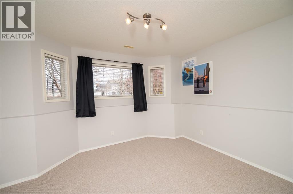 60 Daniel Close, Red Deer, Alberta  T4R 3M3 - Photo 24 - A2300273