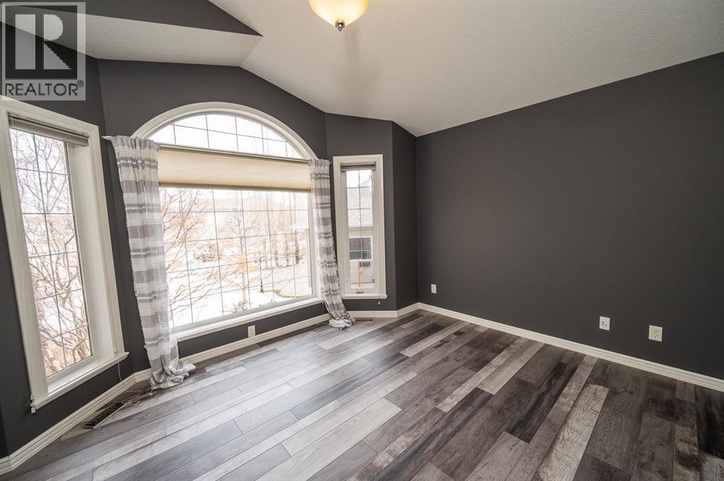 60 Daniel Close, Red Deer, Alberta  T4R 3M3 - Photo 12 - A2300273