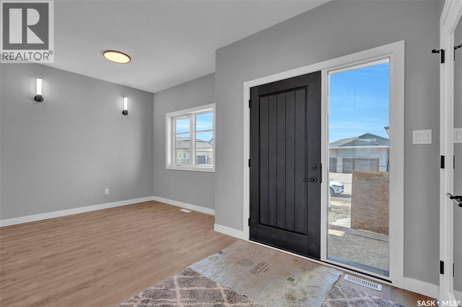 4327 Wild Rose Drive, Regina, Saskatchewan  S4V 3V6 - Photo 8 - SK031956