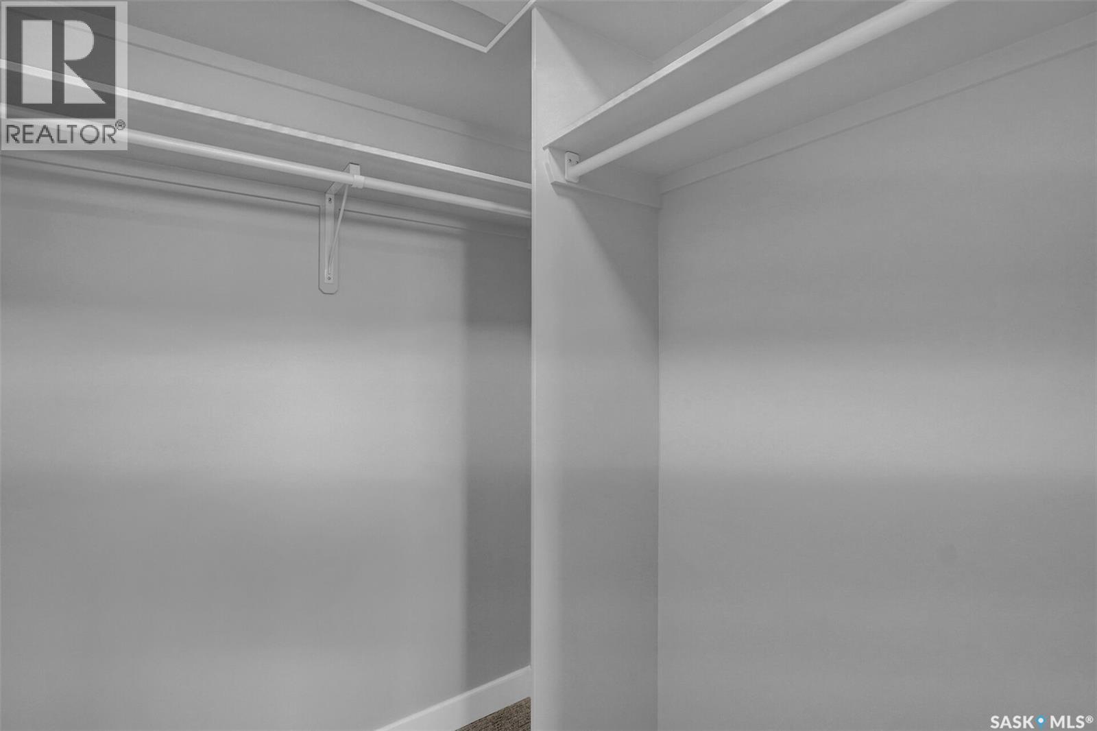 4327 Wild Rose Drive, Regina, Saskatchewan  S4V 3V6 - Photo 22 - SK031956