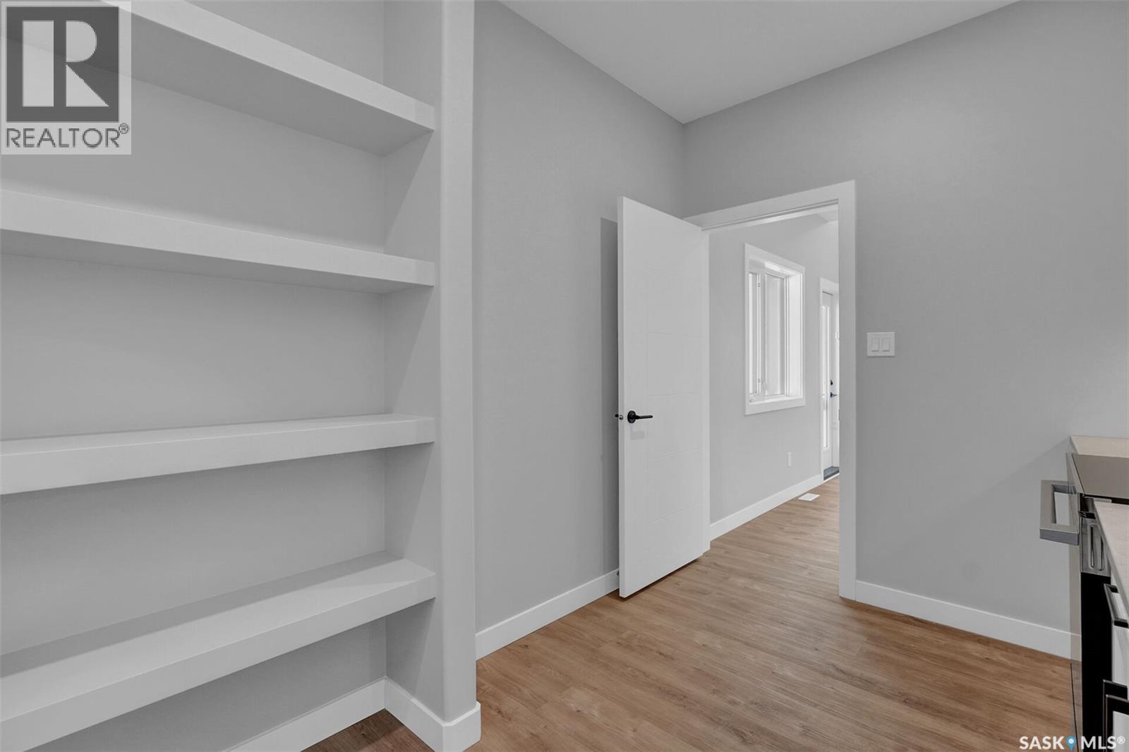 4327 Wild Rose Drive, Regina, Saskatchewan  S4V 3V6 - Photo 40 - SK031956