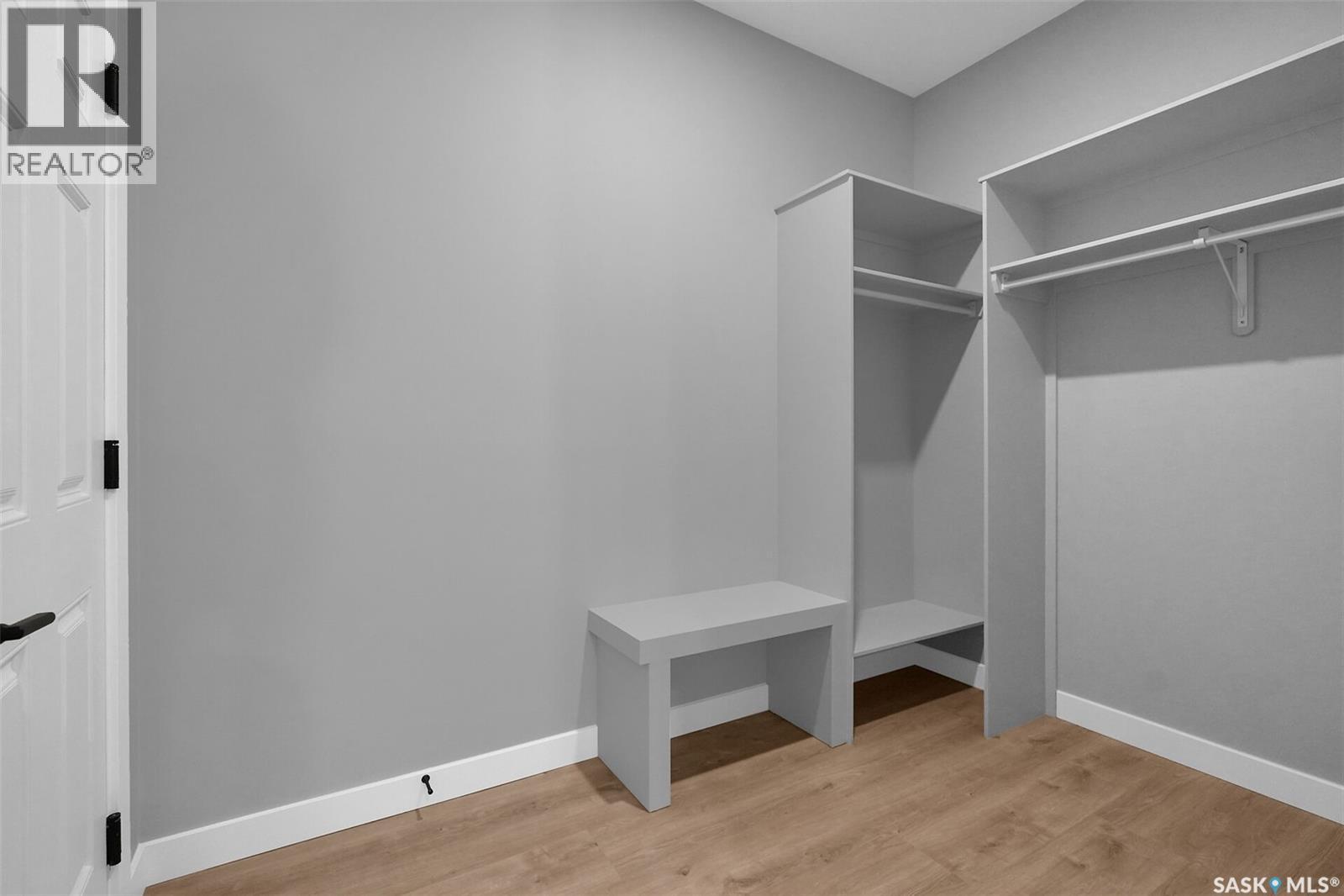 4327 Wild Rose Drive, Regina, Saskatchewan  S4V 3V6 - Photo 33 - SK031956