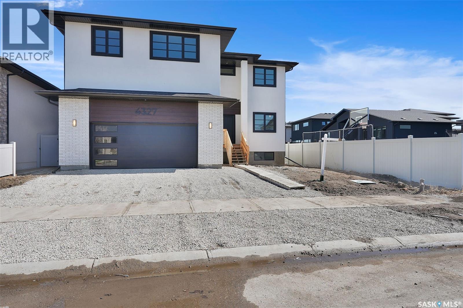 4327 Wild Rose Drive, Regina, Saskatchewan  S4V 3V6 - Photo 36 - SK031956