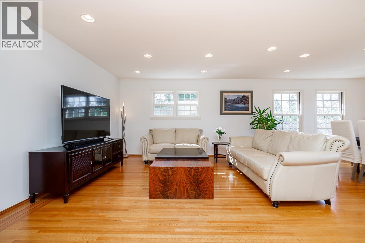 21489 Cherry Place, Maple Ridge, British Columbia  V2X 4L5 - Photo 8 - R3109924