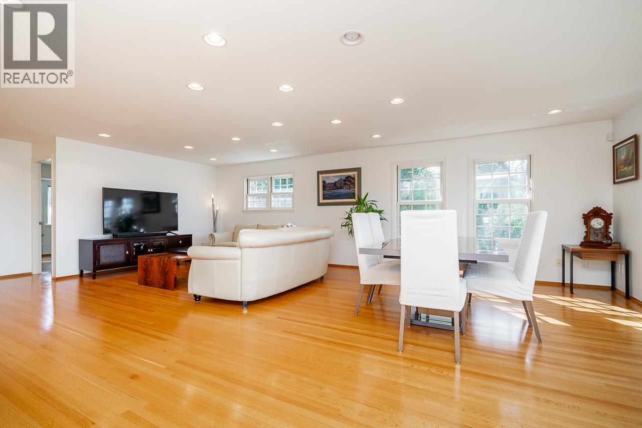 21489 Cherry Place, Maple Ridge, British Columbia  V2X 4L5 - Photo 9 - R3109924