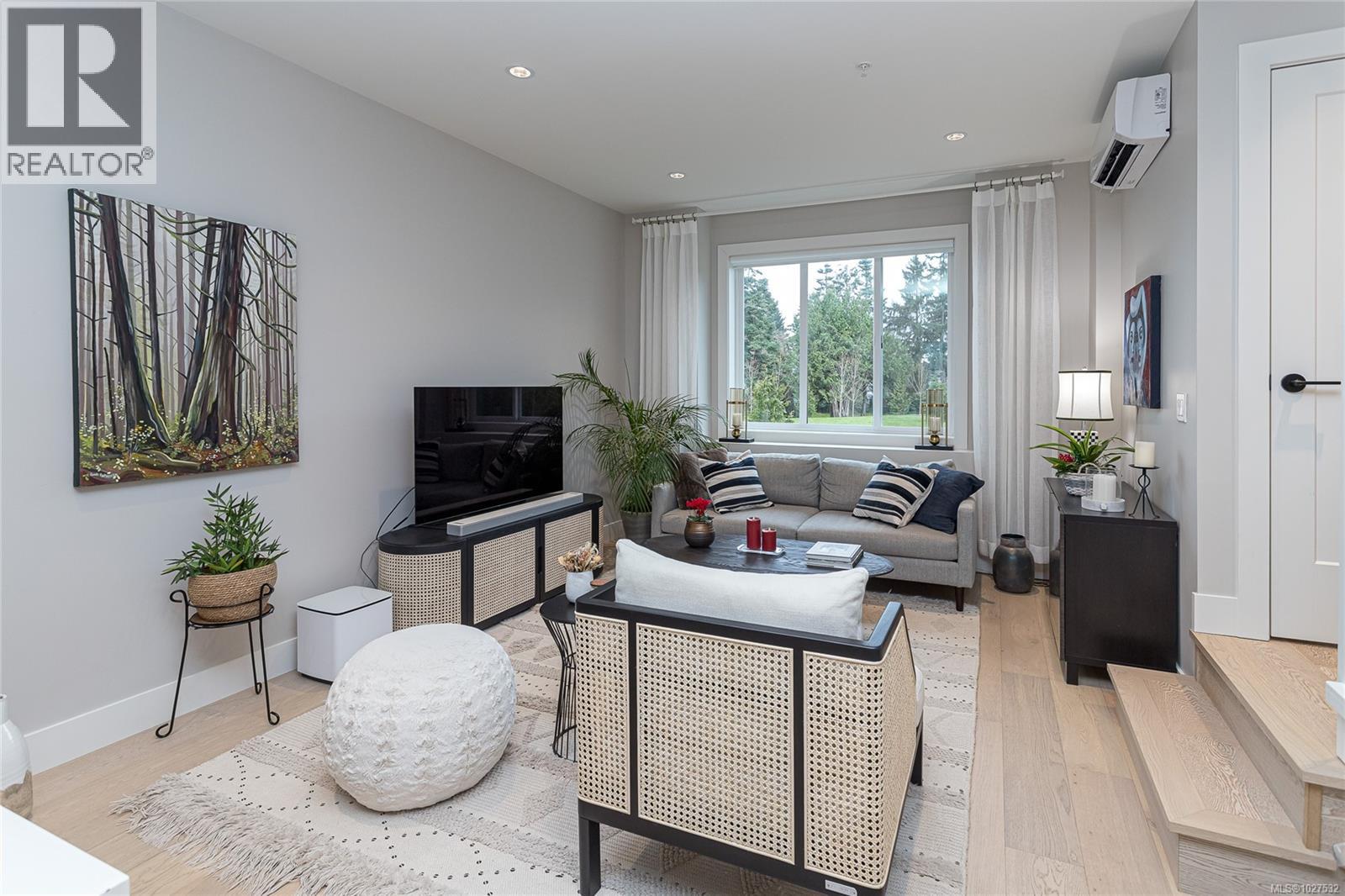 13 10480 Resthaven Dr, Sidney, British Columbia  V8L 3H7 - Photo 3 - 1027532