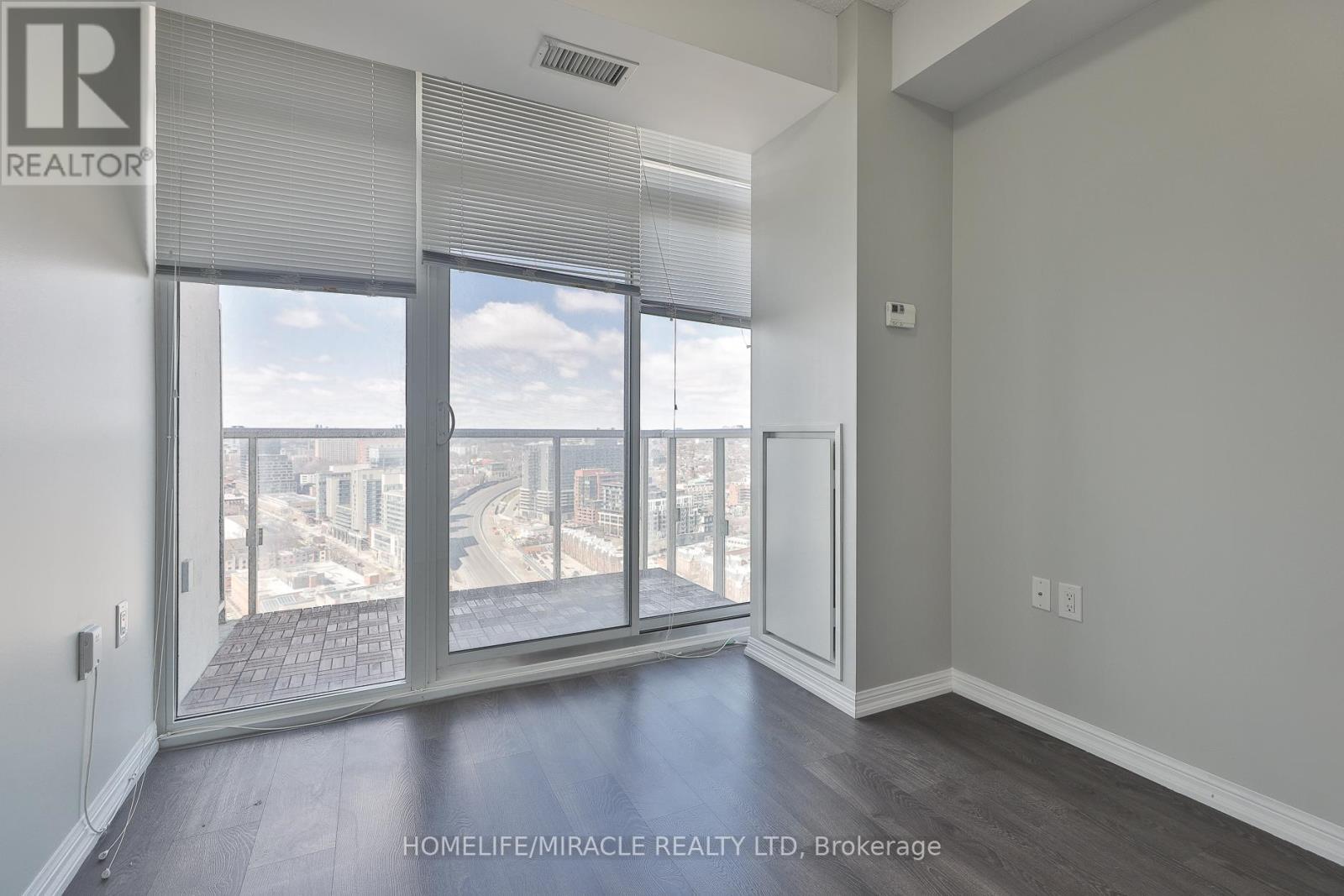 2815 - 125 Western Battery Road, Toronto, Ontario  M6K 3R8 - Photo 13 - C12982944