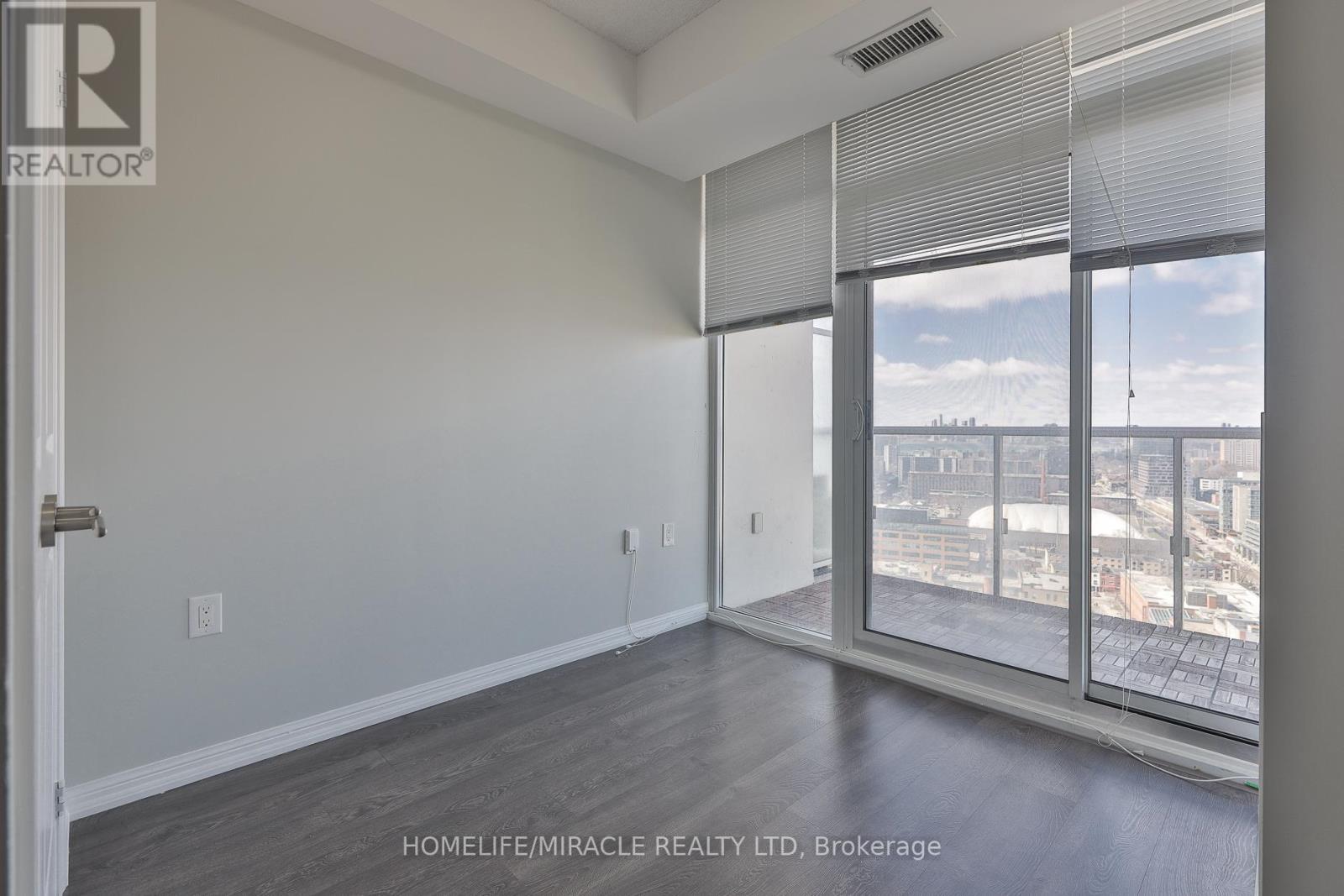 2815 - 125 Western Battery Road, Toronto, Ontario  M6K 3R8 - Photo 12 - C12982944