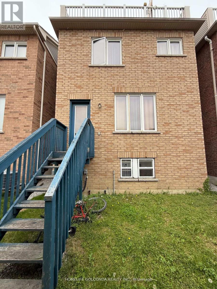 22 Troyer Avenue, Toronto, Ontario  M3J 0A3 - Photo 2 - W12769158