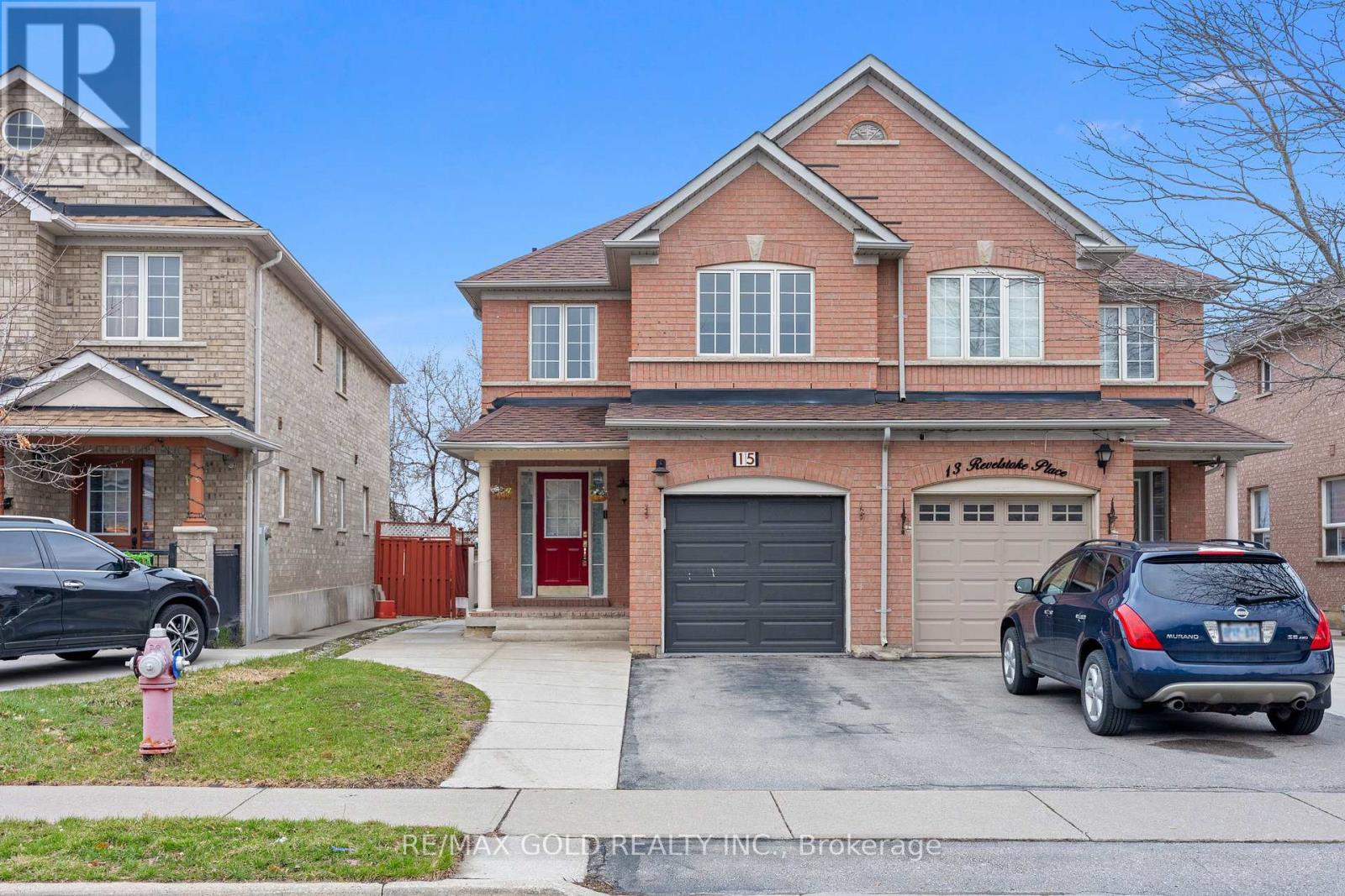 15 REVELSTOKE PLACE, Brampton, Ontario