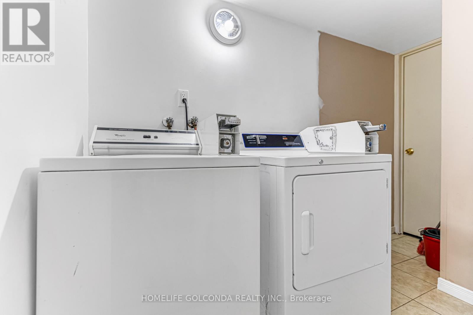 22 Troyer Avenue, Toronto, Ontario  M3J 0A3 - Photo 7 - W12769158