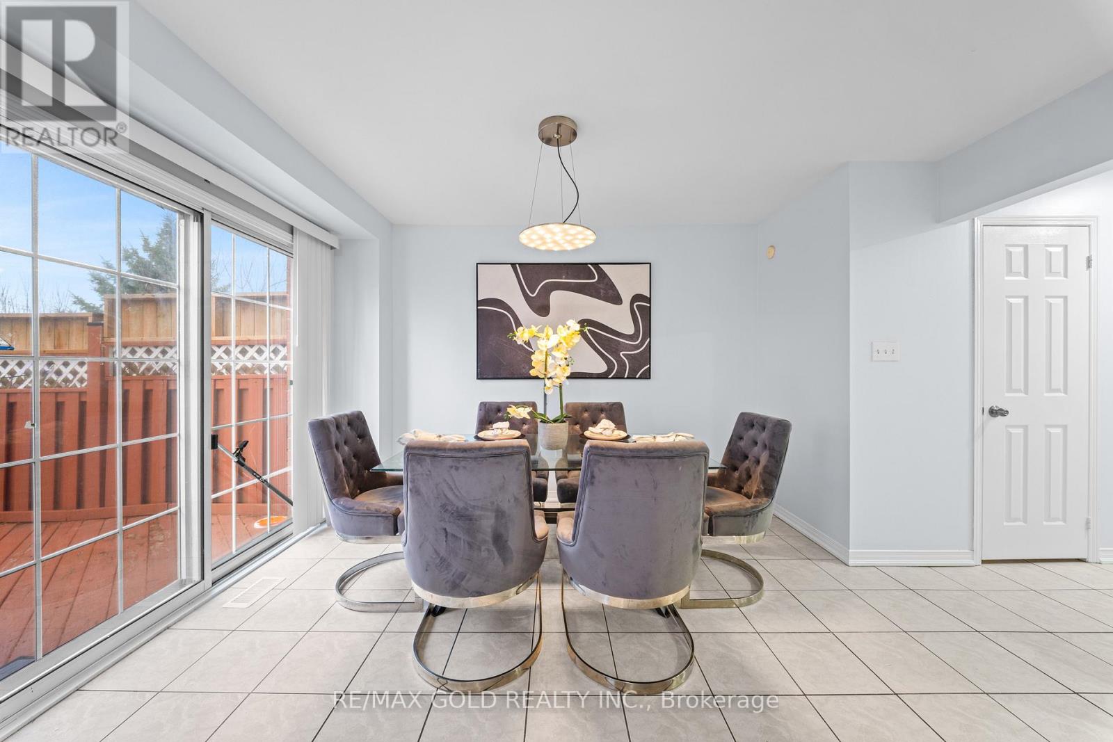 15 Revelstoke Place, Brampton, Ontario  L6R 3G3 - Photo 14 - W12986292