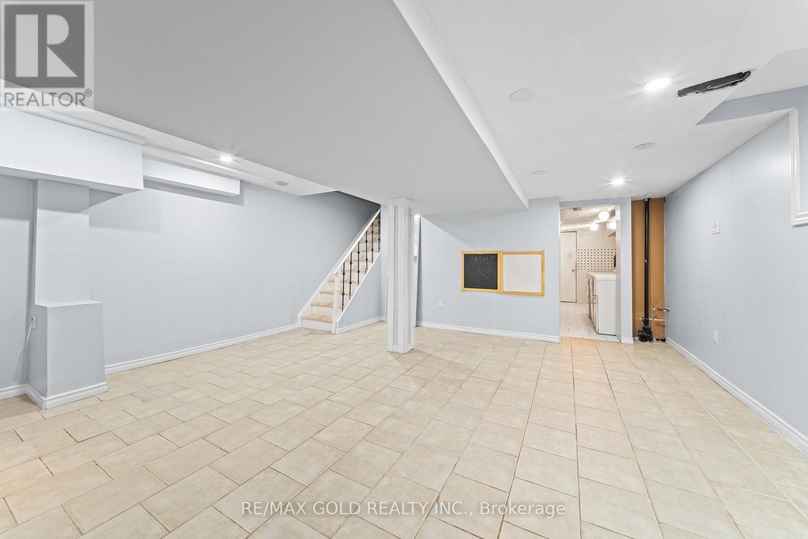 15 Revelstoke Place, Brampton, Ontario  L6R 3G3 - Photo 37 - W12986292