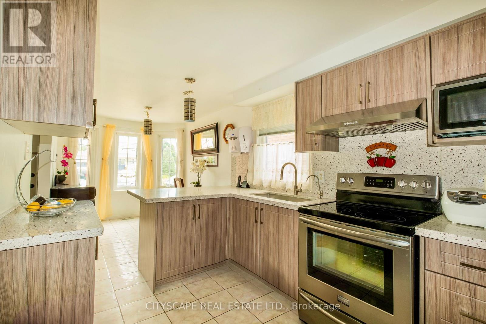 57 Ryde Road, Guelph, Ontario  N1K 1V5 - Photo 4 - X12982840