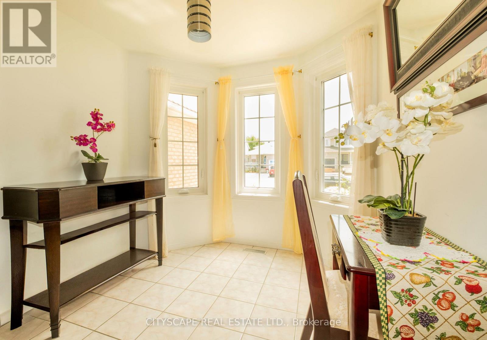 57 Ryde Road, Guelph, Ontario  N1K 1V5 - Photo 5 - X12982840