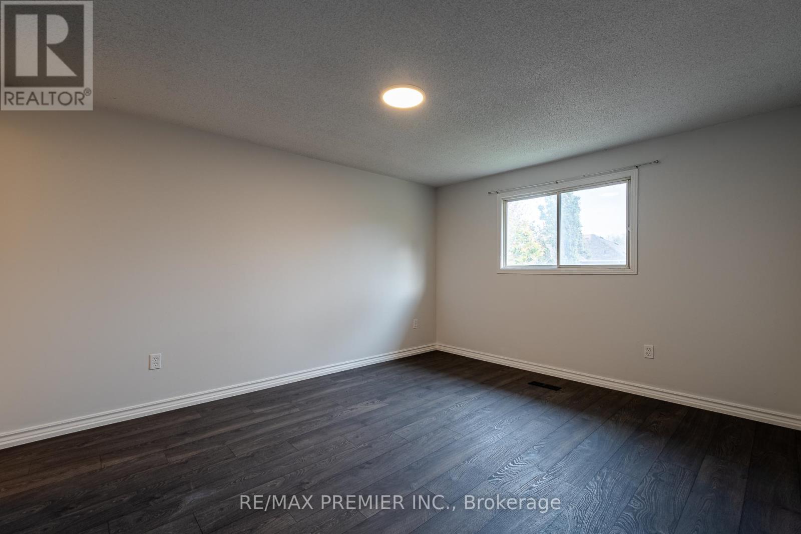 157 Heydon Avenue, New Tecumseth, Ontario  L9R 1N6 - Photo 10 - N12986944