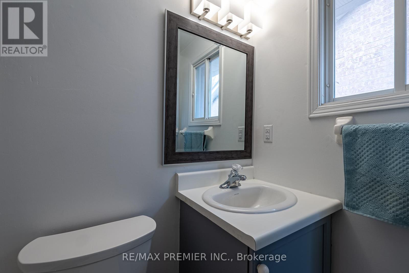 157 Heydon Avenue, New Tecumseth, Ontario  L9R 1N6 - Photo 12 - N12986944