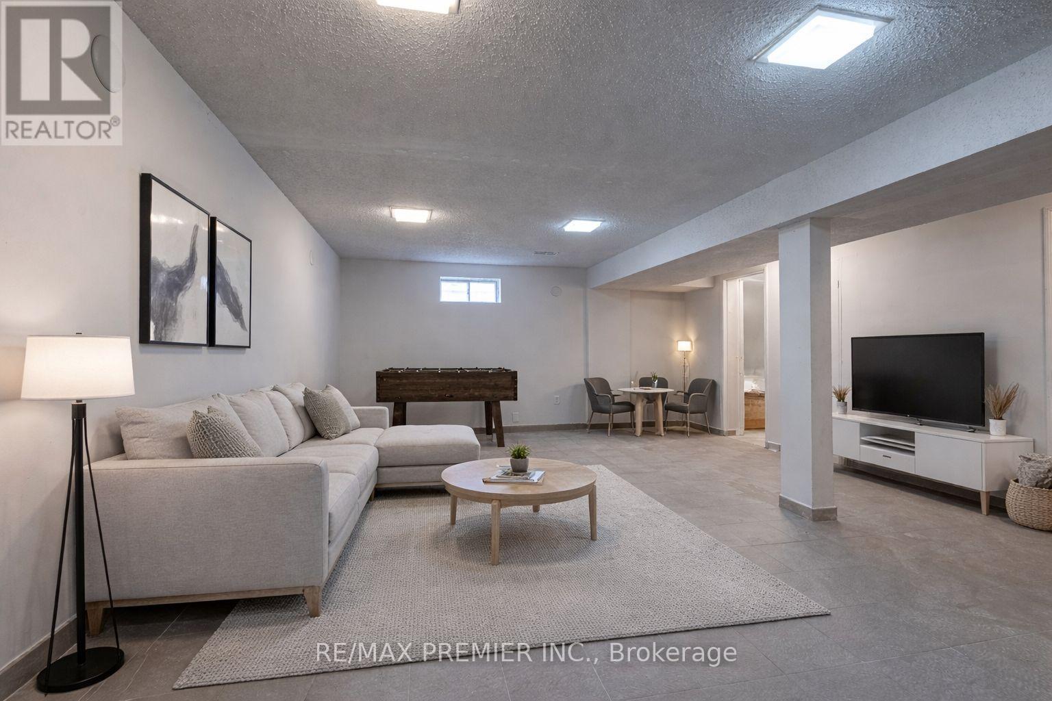 157 Heydon Avenue, New Tecumseth, Ontario  L9R 1N6 - Photo 14 - N12986944