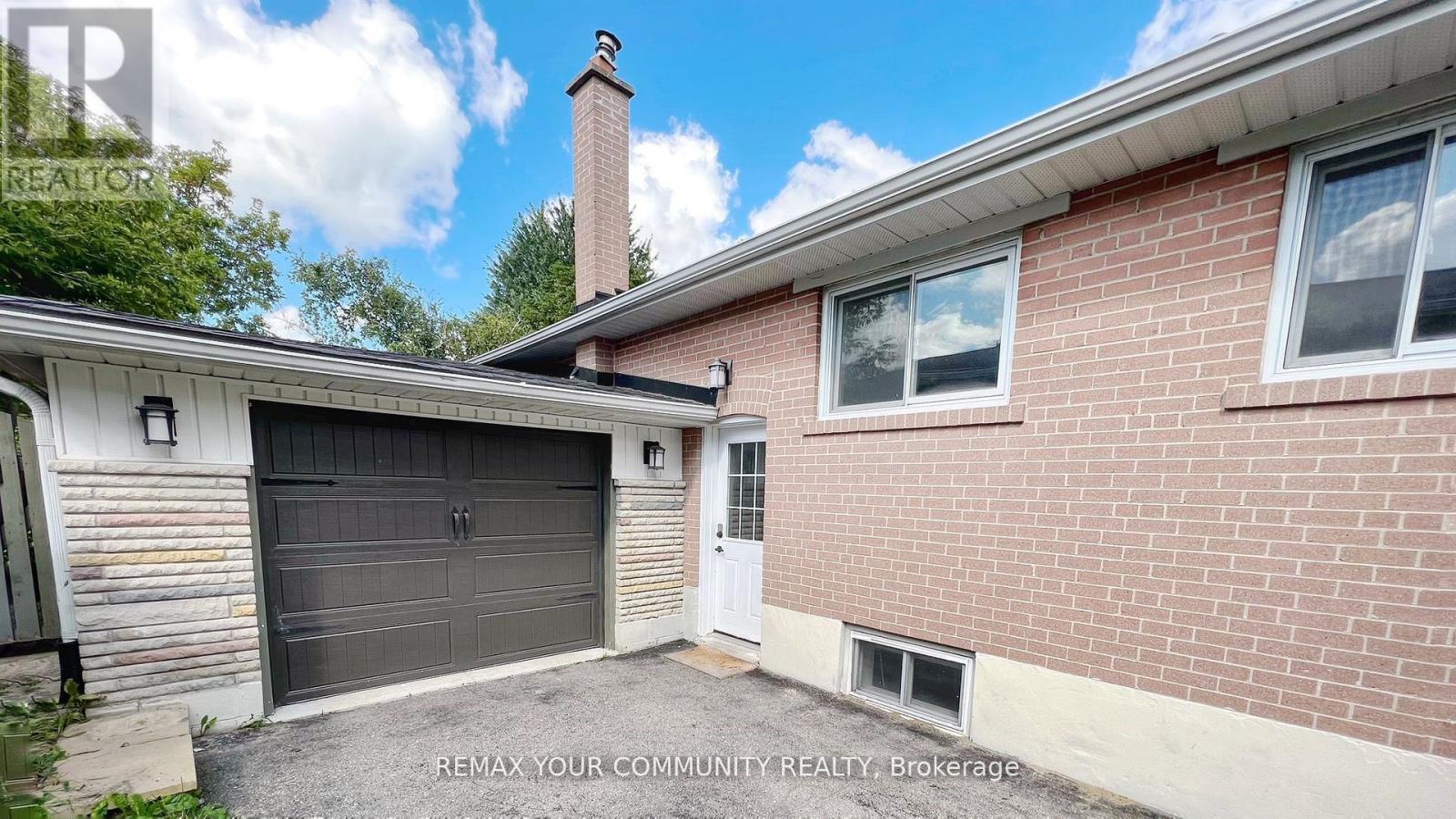 Lower - 32 Collins Crescent, Aurora, Ontario  L4G 2W2 - Photo 2 - N12986972