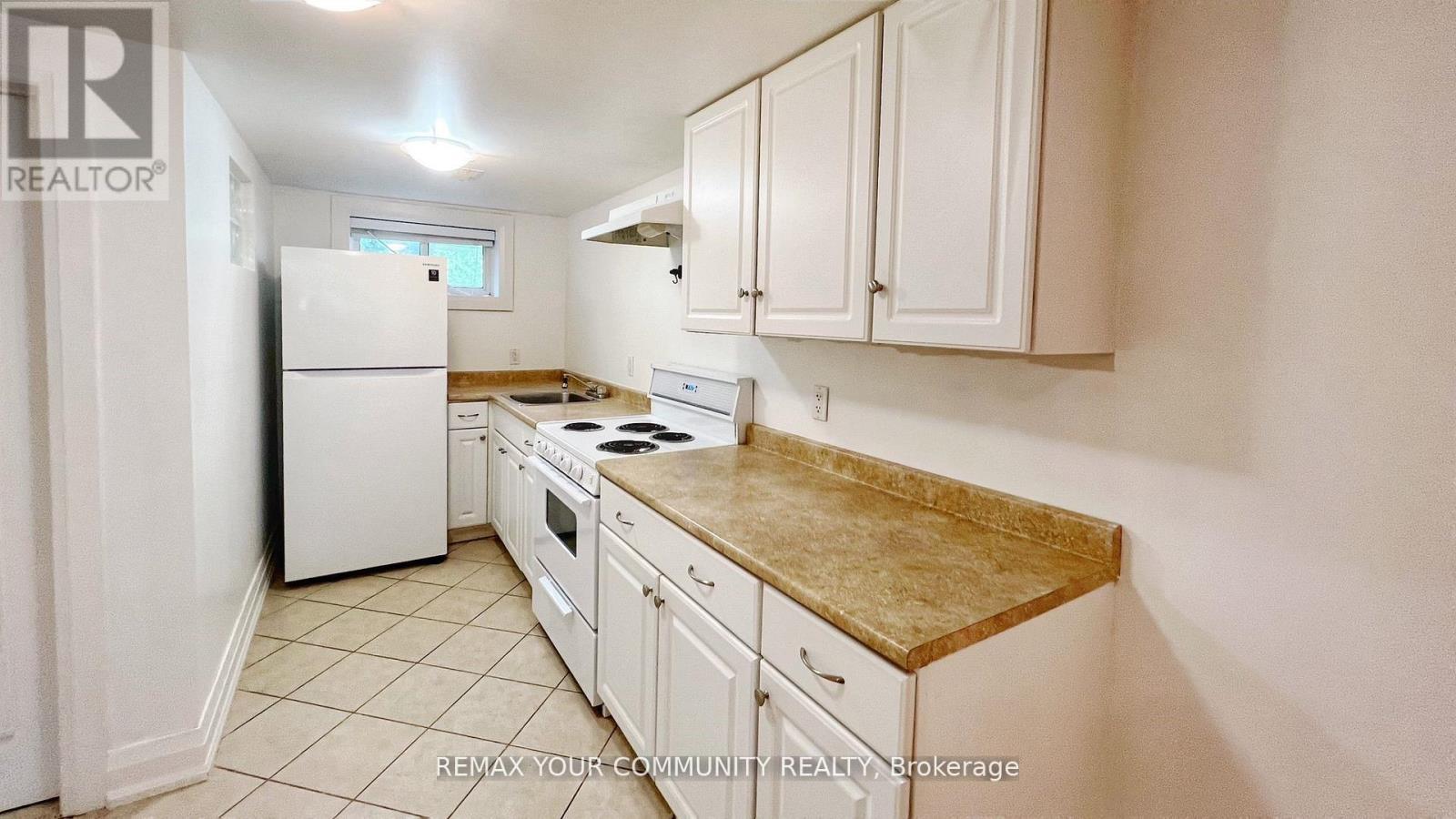 Lower - 32 Collins Crescent, Aurora, Ontario  L4G 2W2 - Photo 4 - N12986972