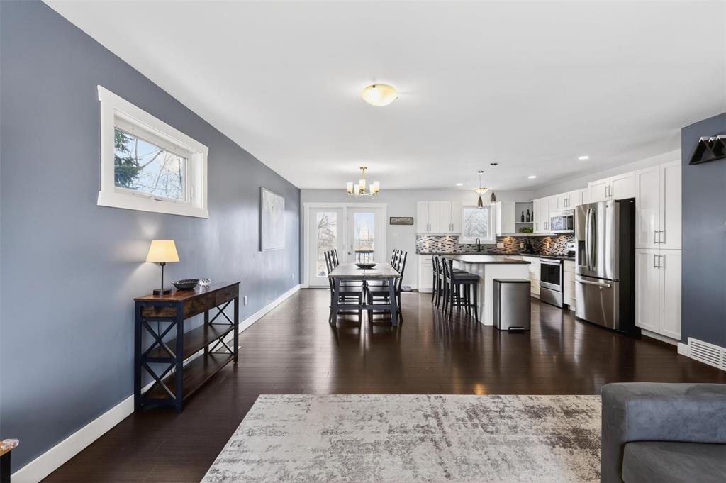 13 Fossay Street, Elie, Manitoba  R0H 0H0 - Photo 9 - 202606954