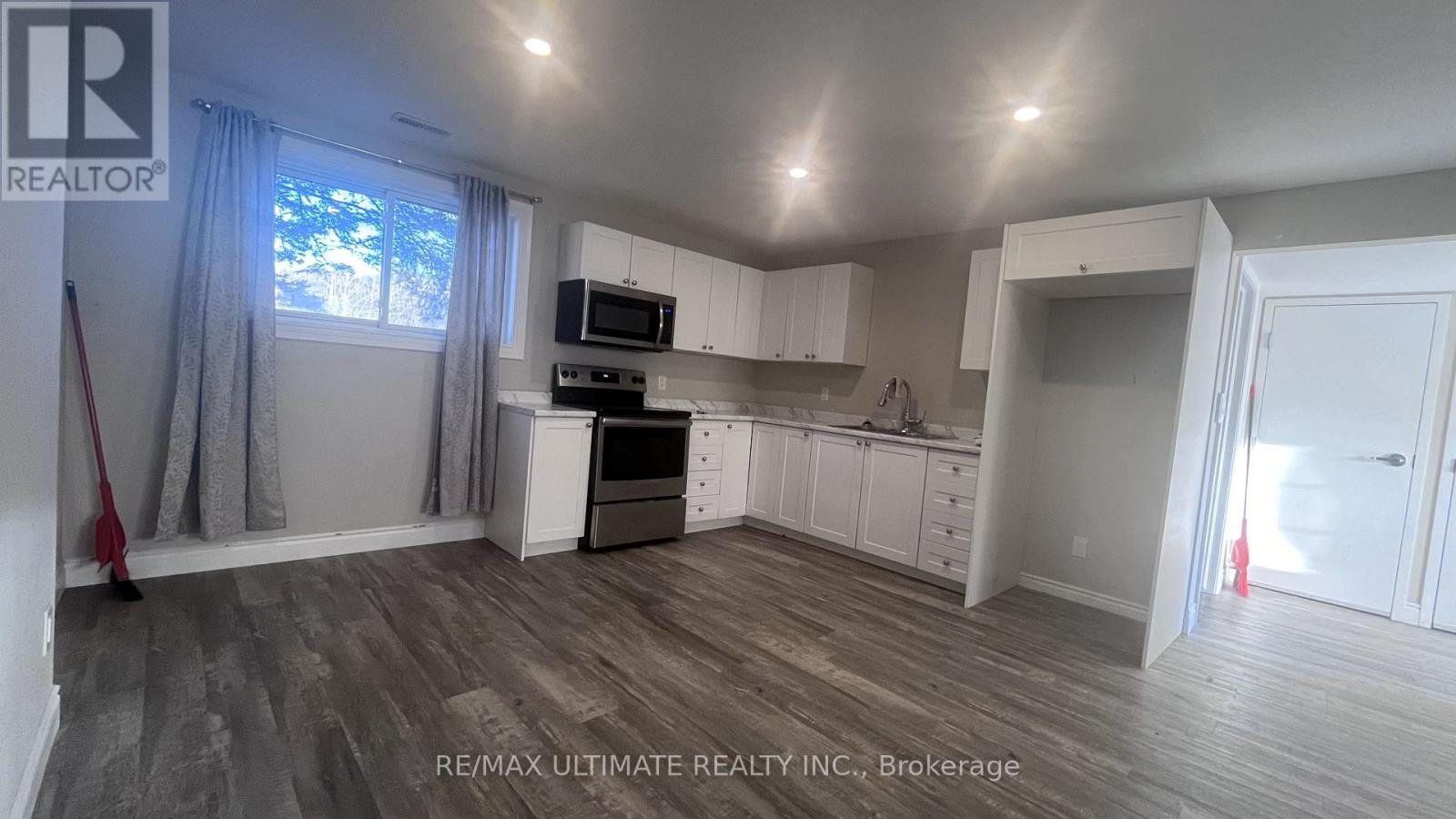 Main - 321 Warrington Road, Clearview, Ontario L0M 1S0 - Photo 11 - S12986982