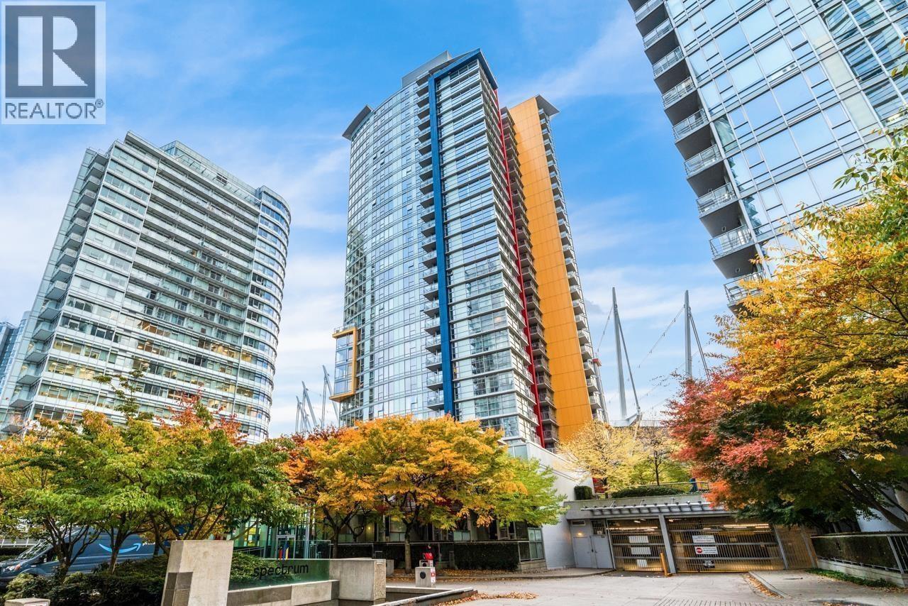 1806 111 W GEORGIA STREET
