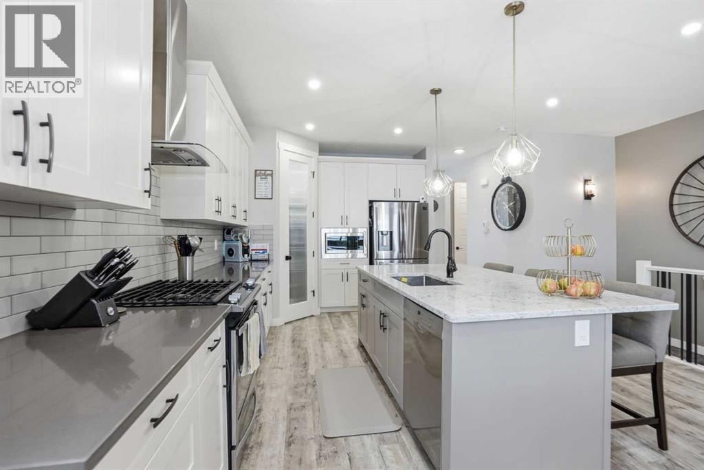 111 Crestridge View Sw, Calgary, Alberta  T3B 1G8 - Photo 11 - A2293597