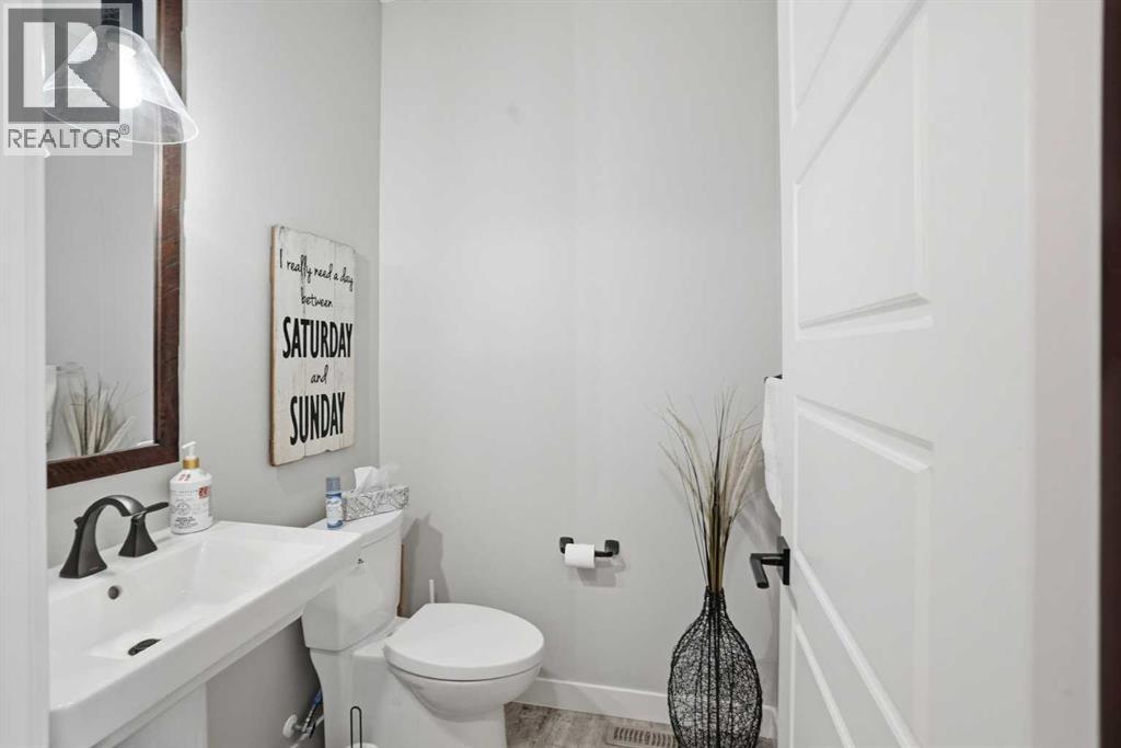 111 Crestridge View Sw, Calgary, Alberta  T3B 1G8 - Photo 13 - A2293597