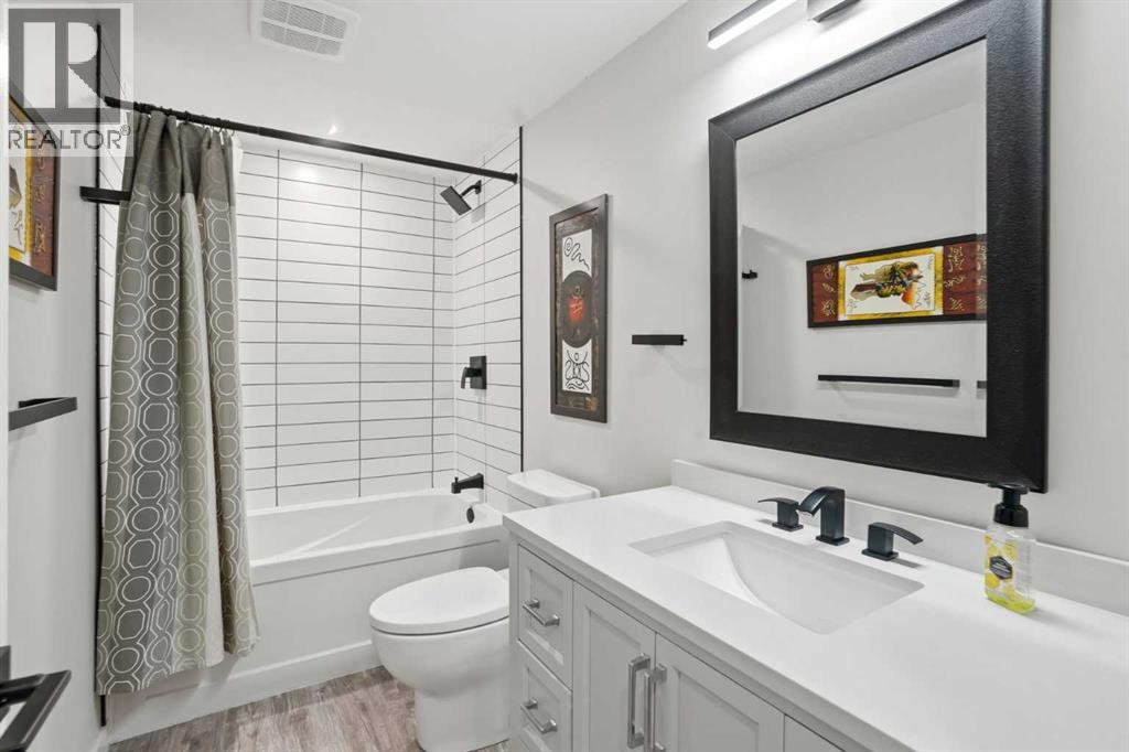 111 Crestridge View Sw, Calgary, Alberta  T3B 1G8 - Photo 29 - A2293597