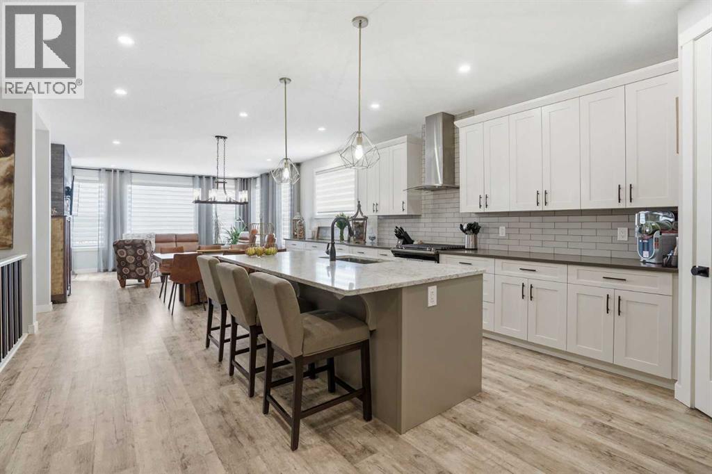 111 Crestridge View Sw, Calgary, Alberta  T3B 1G8 - Photo 8 - A2293597