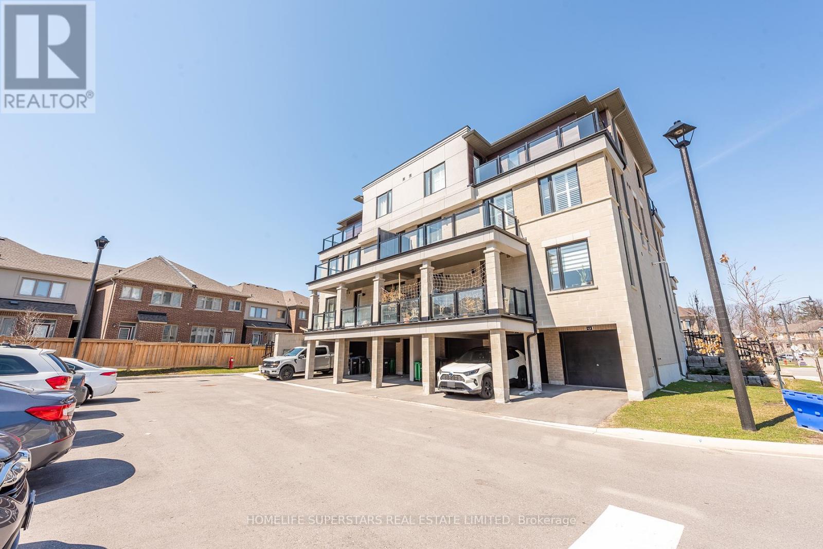 3 - 10 KNOTSBERRY CIRCLE, Brampton, Ontario