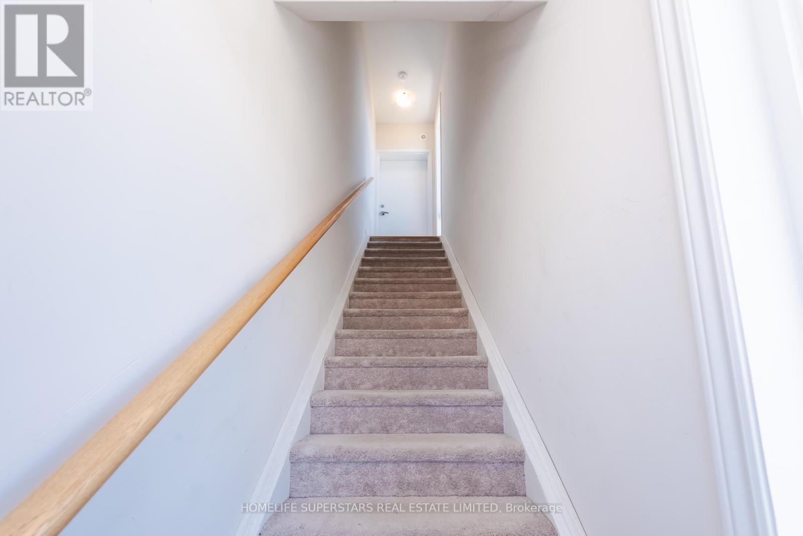 3 - 10 Knotsberry Circle, Brampton, Ontario  L6Y 6G1 - Photo 5 - W12986964