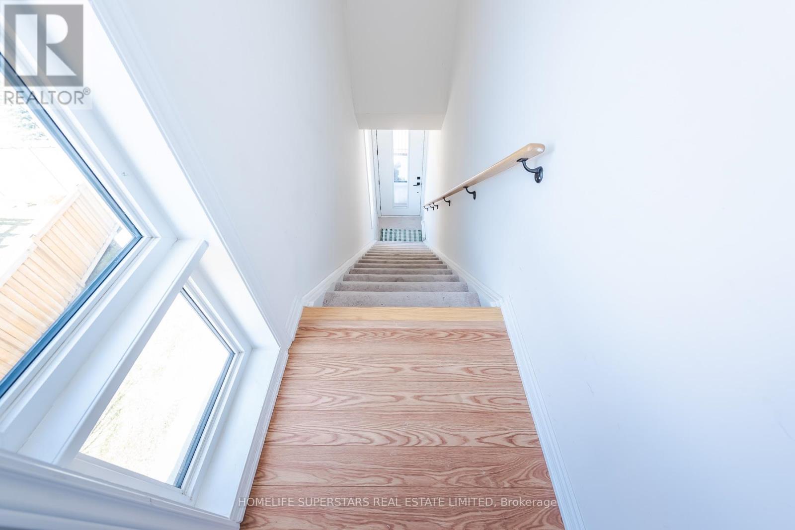 3 - 10 Knotsberry Circle, Brampton, Ontario  L6Y 6G1 - Photo 6 - W12986964