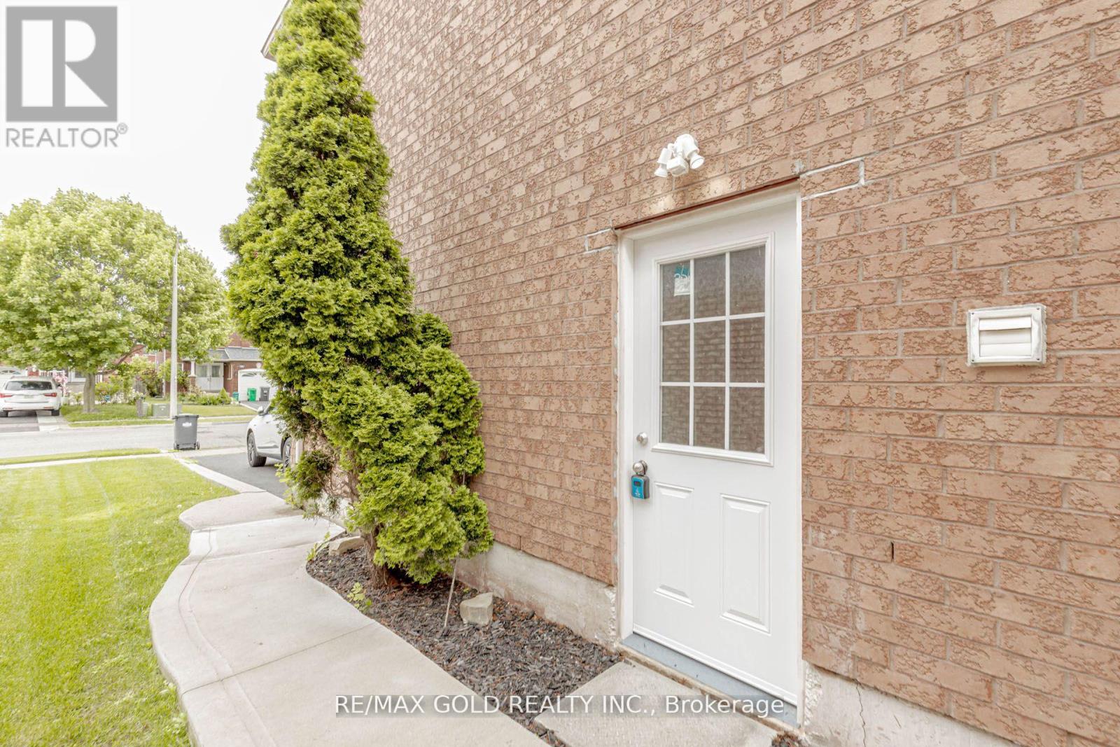 Basement - 71 Pertosa Drive, Brampton, Ontario  L6X 4W7 - Photo 4 - W12986970