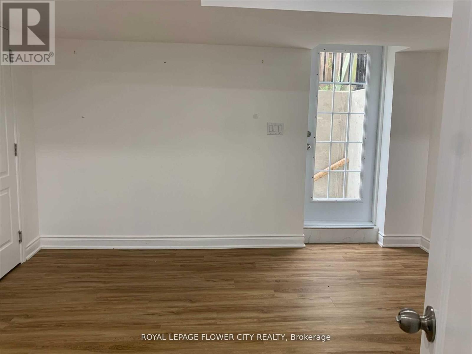 Legal Basement - 7227 Para Place, Mississauga, Ontario  L5W 1K4 - Photo 6 - W12986978