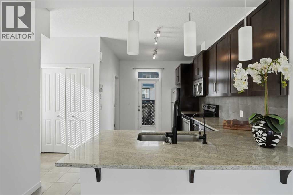 205 New Brighton Row Se, Calgary, Alberta  T2Z 1B9 - Photo 12 - A2294327