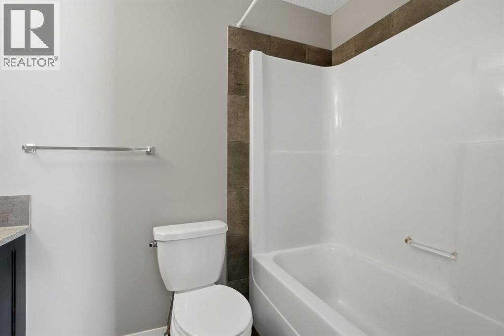 205 New Brighton Row Se, Calgary, Alberta  T2Z 1B9 - Photo 32 - A2294327