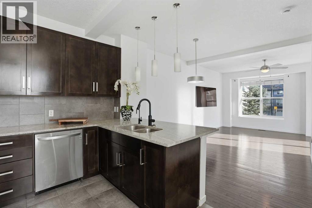 205 New Brighton Row Se, Calgary, Alberta  T2Z 1B9 - Photo 7 - A2294327