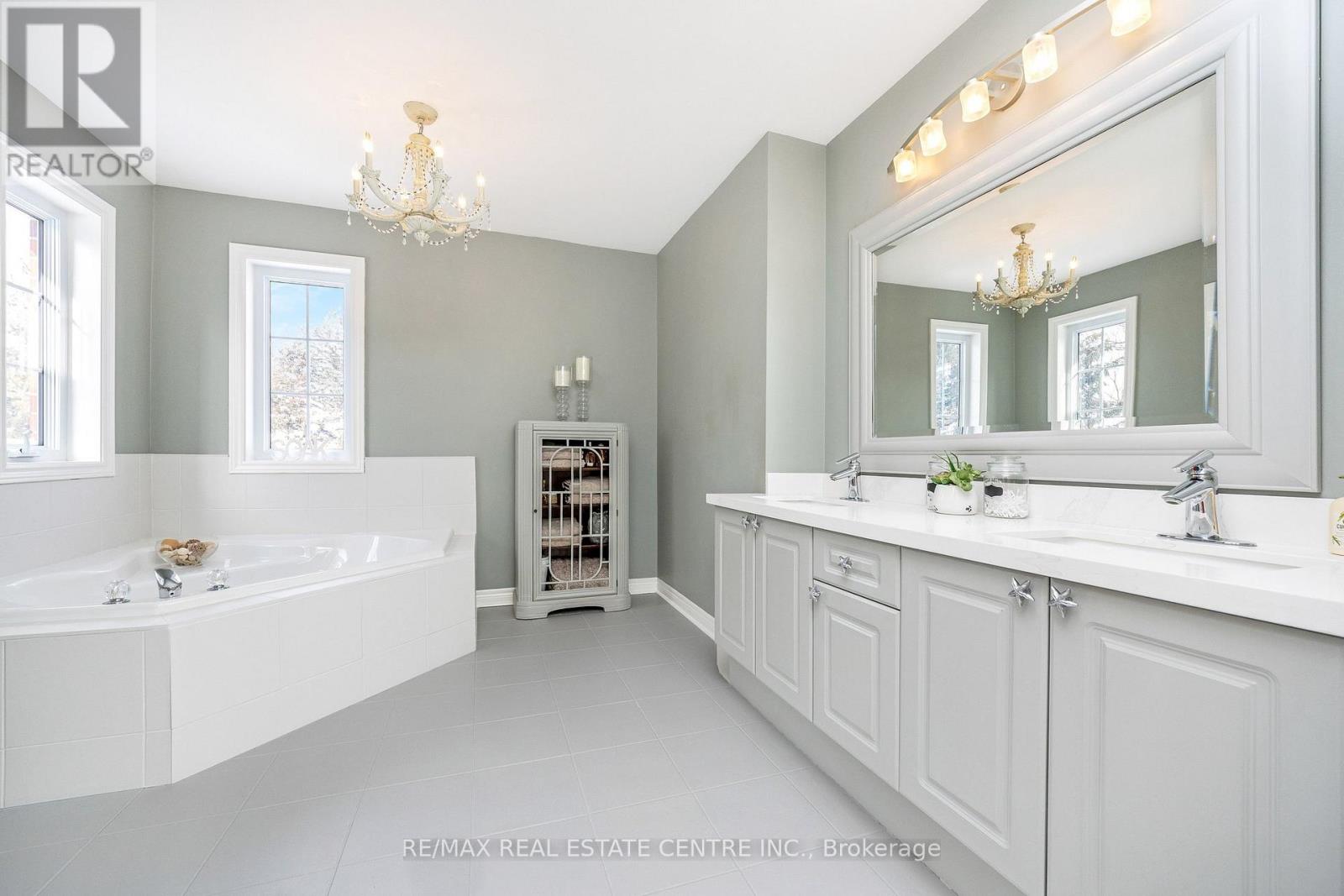 15 Trillium Terrace, Halton Hills, Ontario  L7J 2W8 - Photo 21 - W12718230