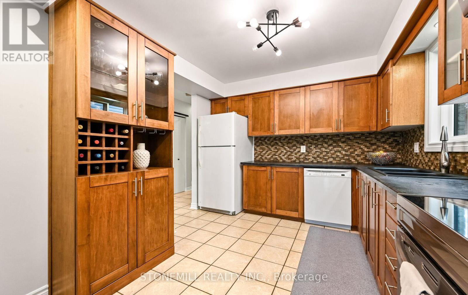 140 Mcmeeken Drive, Cambridge, Ontario  N3C 4E7 - Photo 14 - X12984996