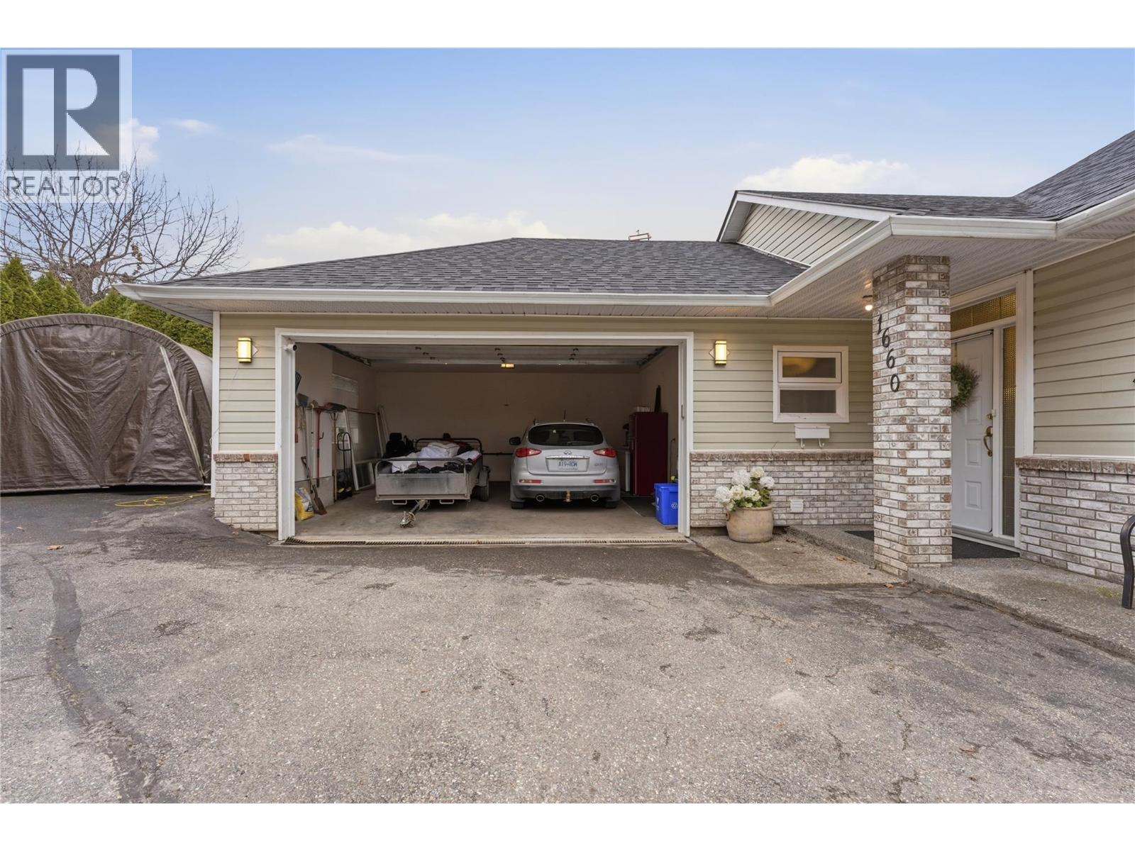 1660 28 Avenue NE, Salmon Arm, British Columbia  V1E 3X2 - Photo 43 - 10379306