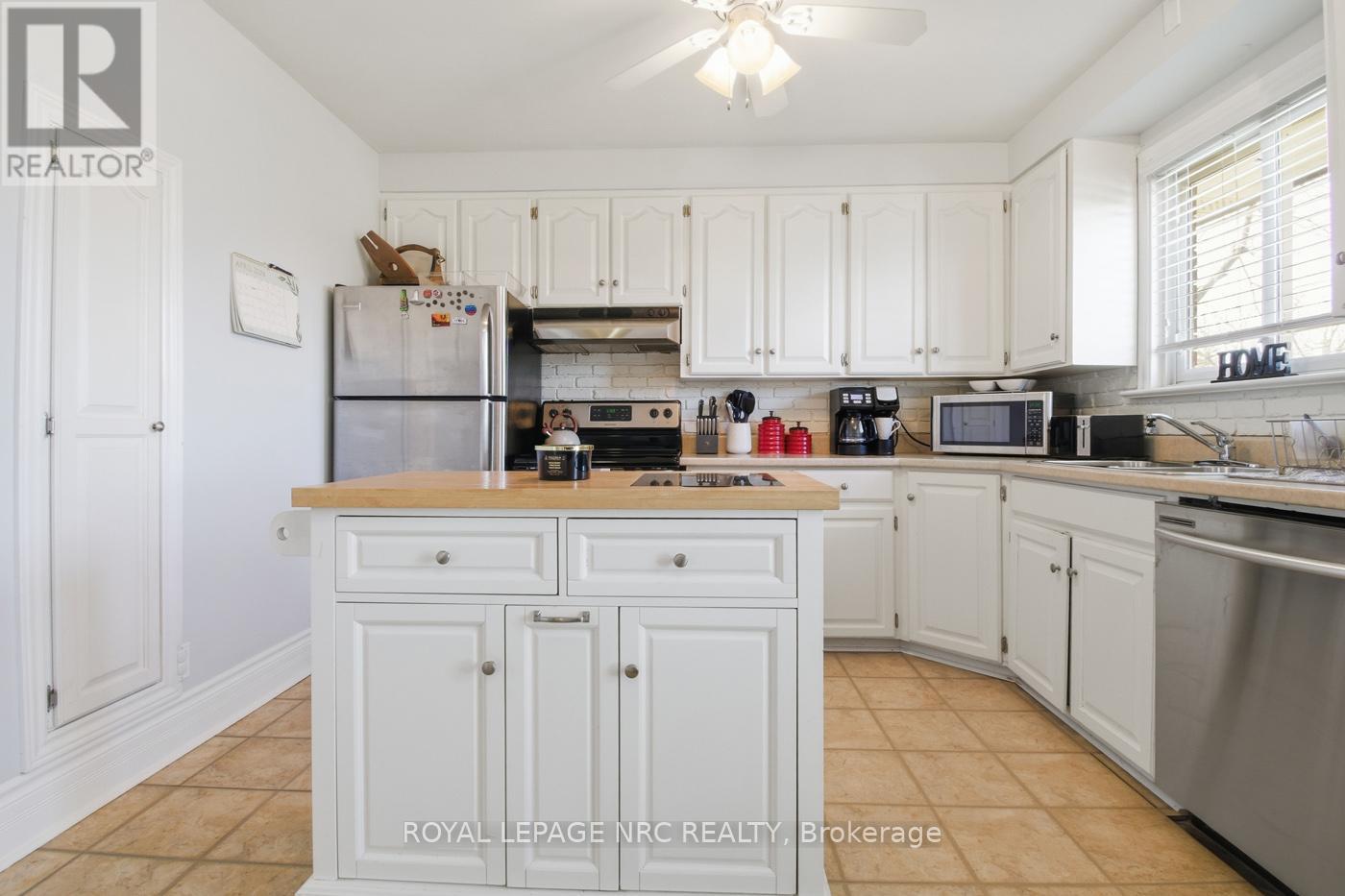 9 Greenhill Drive, Thorold, Ontario  L2V 1W4 - Photo 13 - X12987086