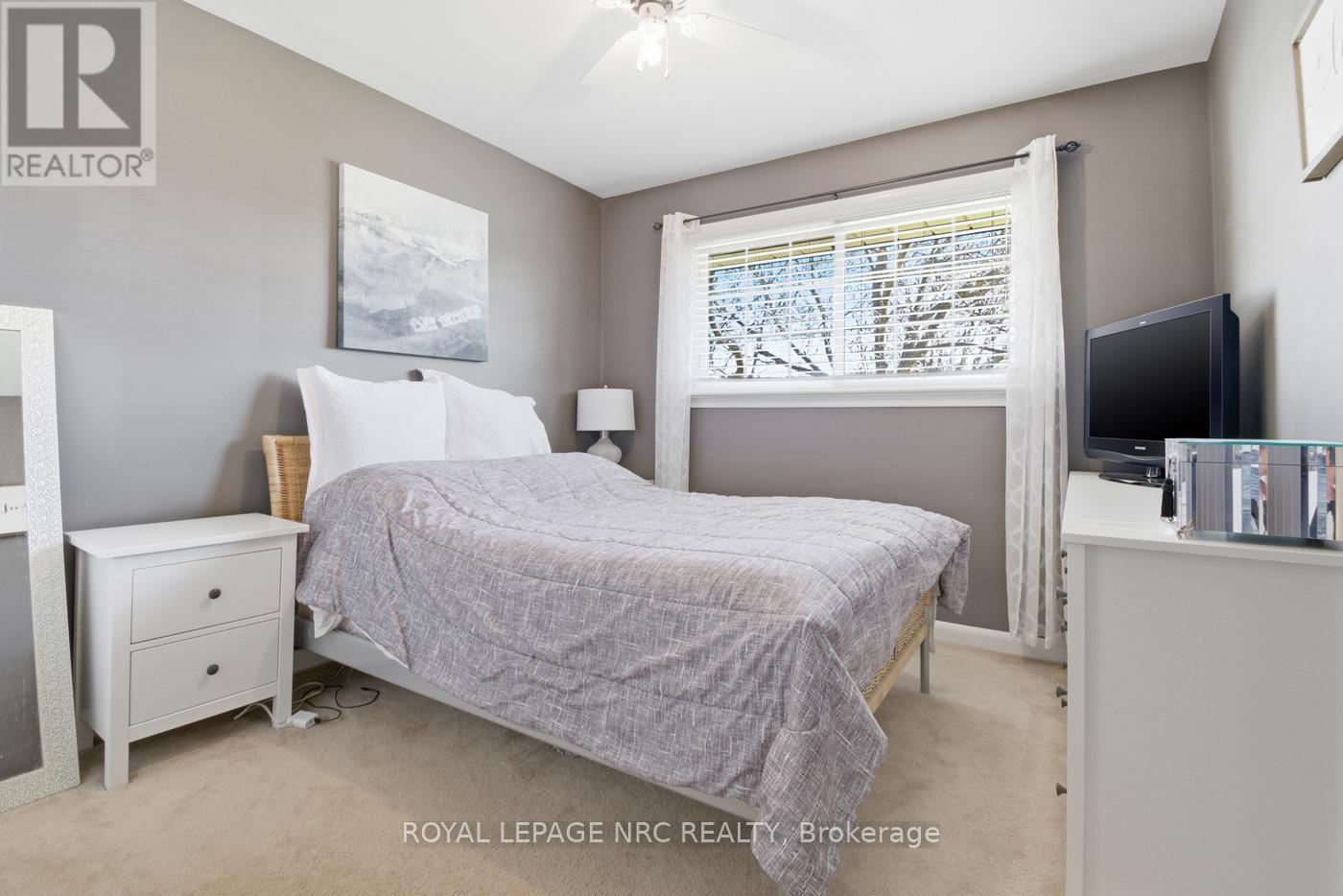 9 Greenhill Drive, Thorold, Ontario  L2V 1W4 - Photo 15 - X12987086