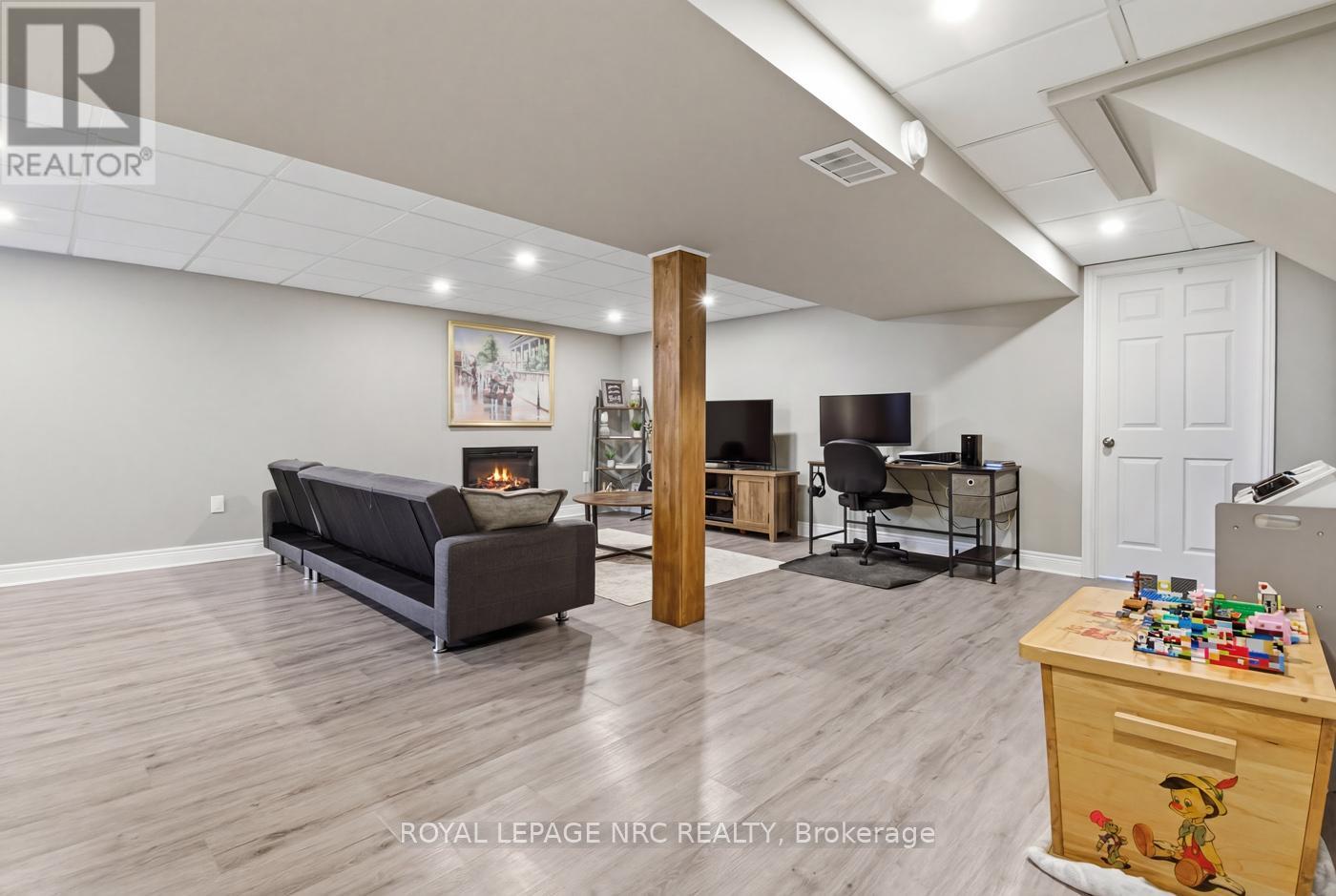 9 Greenhill Drive, Thorold, Ontario  L2V 1W4 - Photo 31 - X12987086