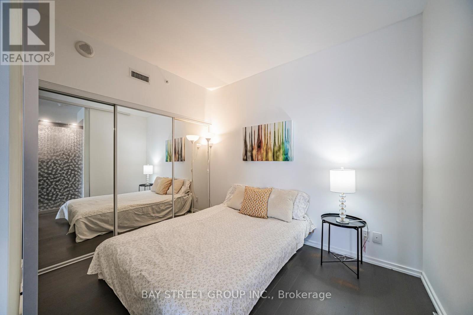 3217 - 70 Temperance Street, Toronto, Ontario  M5H 0B1 - Photo 11 - C12986992