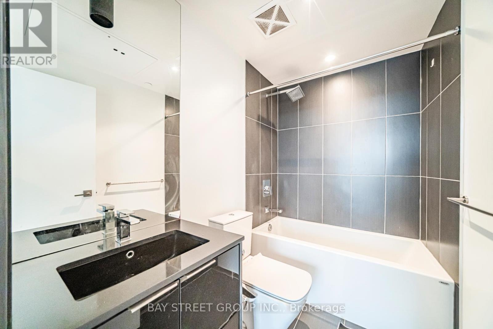 3217 - 70 Temperance Street, Toronto, Ontario  M5H 0B1 - Photo 14 - C12986992